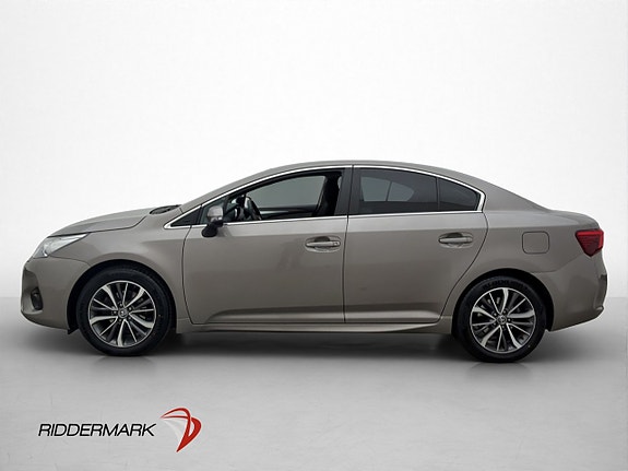 Toyota Avensis 4 of 5