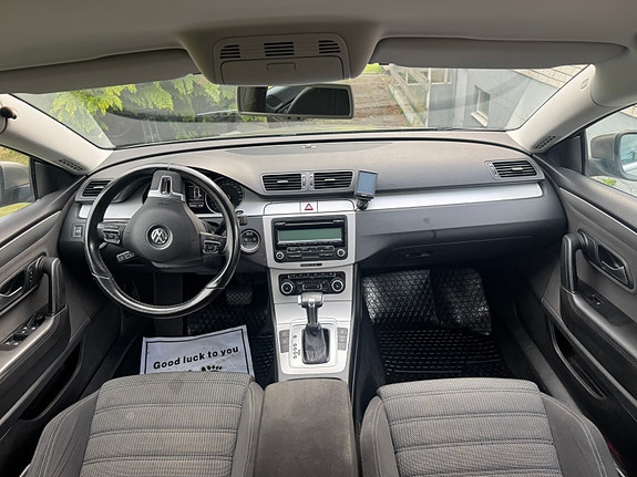 Volkswagen Passat CC 3 of 5