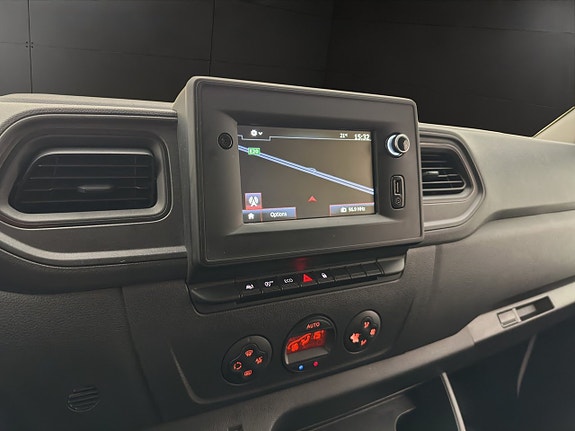 Renault Master 24 of 30