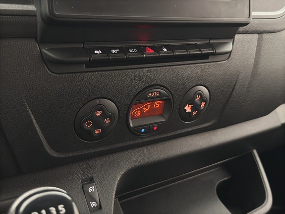 Renault Master 25 of 30