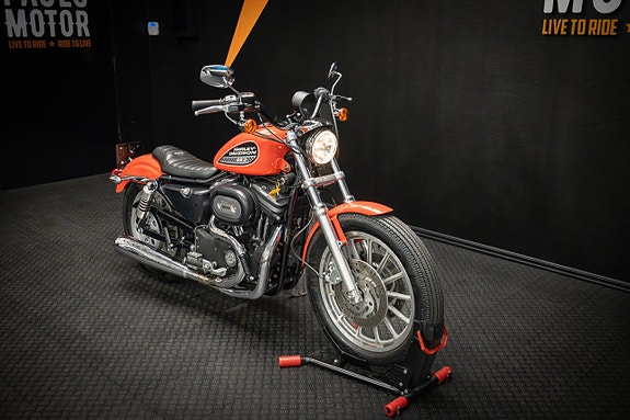 Harley-Davidson Sportster 883R (XL883R) 3 of 5