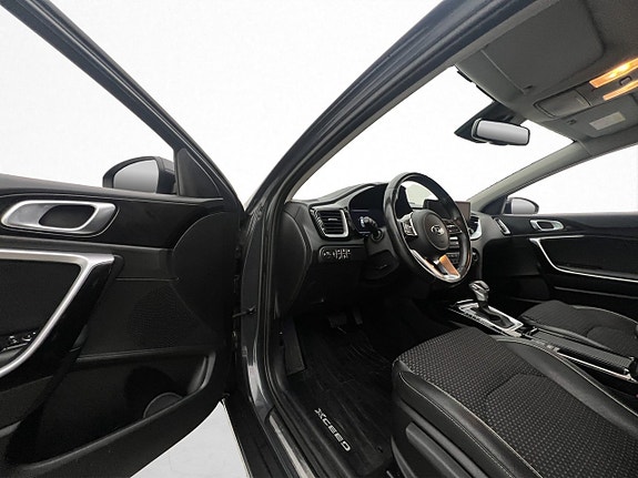 Kia XCeed 8 of 30