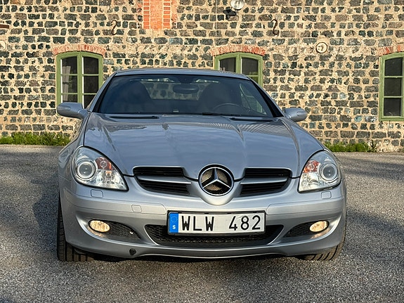 Mercedes-Benz SLK200 2 of 5