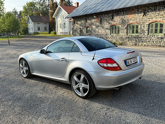 Mercedes-Benz SLK200 3 of 5