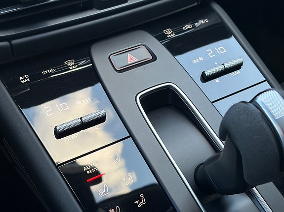 Porsche Macan GTS 24 of 30