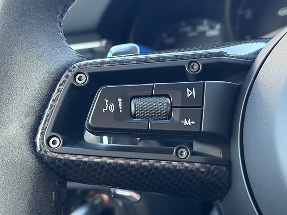 Porsche Macan GTS 12 of 30