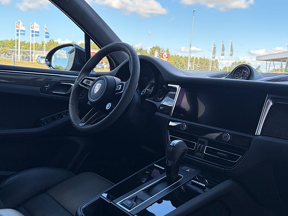 Porsche Macan GTS 10 of 30