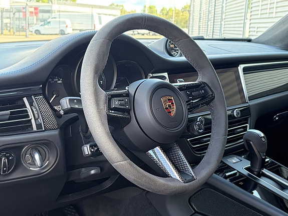 Porsche Macan GTS 11 of 30