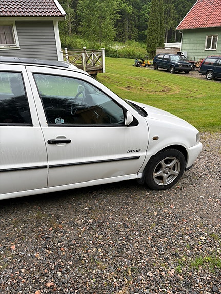 Volkswagen Polo 5 of 5