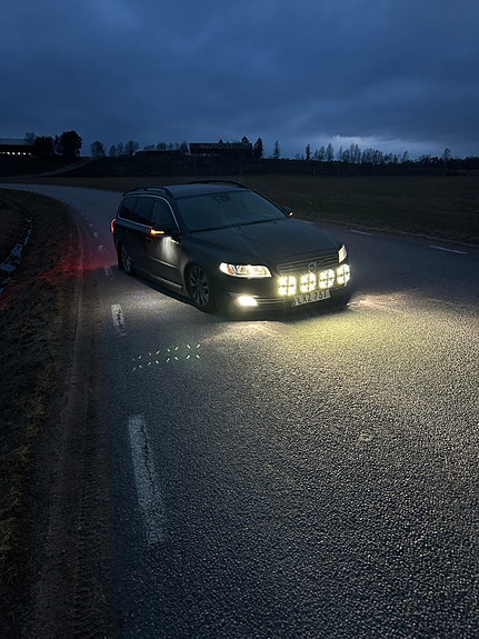 Volvo V70 6 of 17