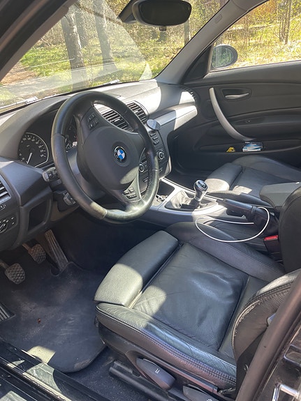 BMW 118d 3 of 5