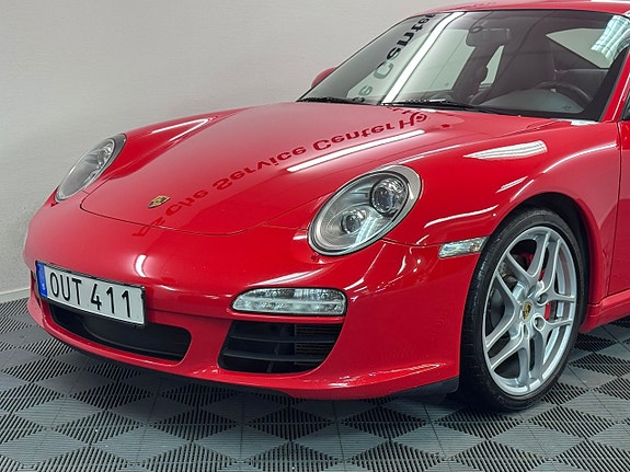 Porsche 911 Carrera S 5 of 5