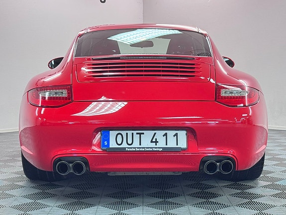 Porsche 911 Carrera S 4 of 5