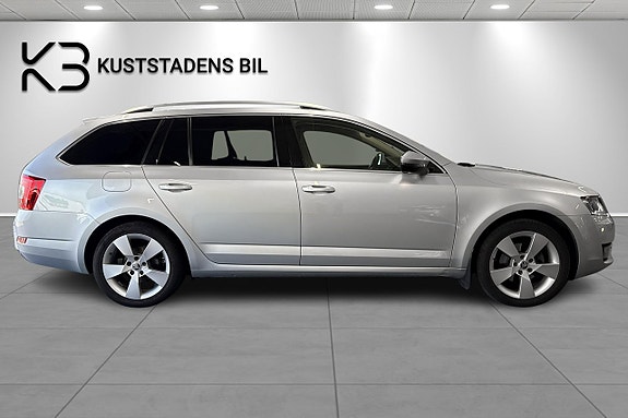 Skoda Octavia 2 of 5