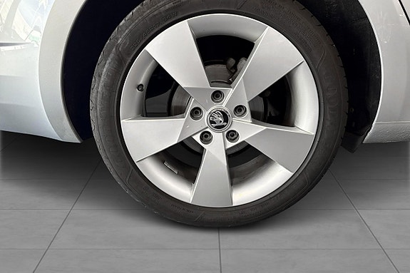 Skoda Octavia 8 of 27