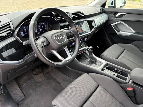 Audi Q3 5 of 5