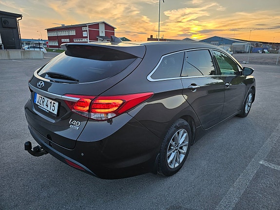 Hyundai i40 4 of 5