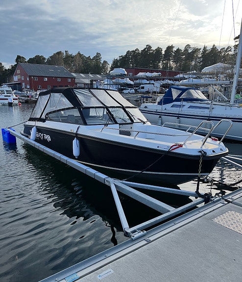 Väldvårdad Husky R8 2 of 5