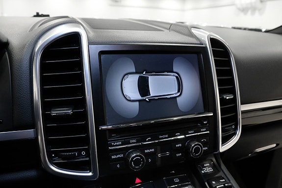 Porsche Cayenne S 26 of 30