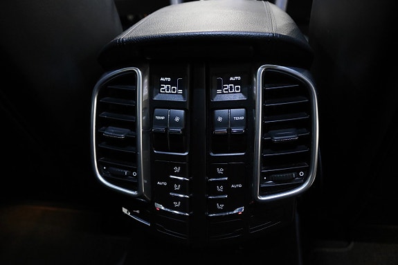 Porsche Cayenne S 20 of 30