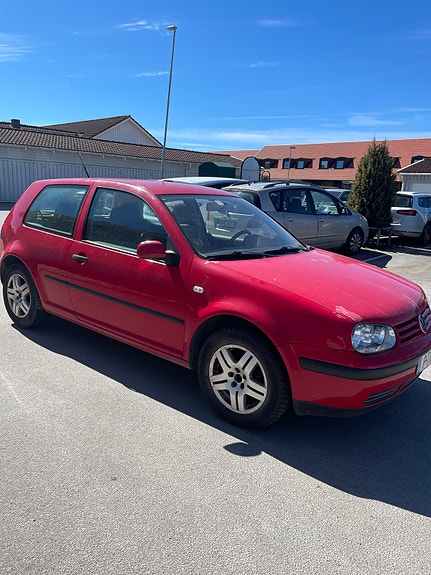 Volkswagen Golf IV 2 of 7