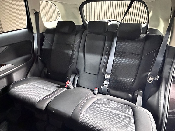 Mitsubishi Outlander 16 of 17