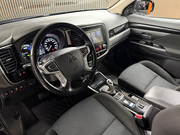 Mitsubishi Outlander 9 of 17