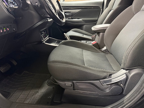 Mitsubishi Outlander 14 of 17