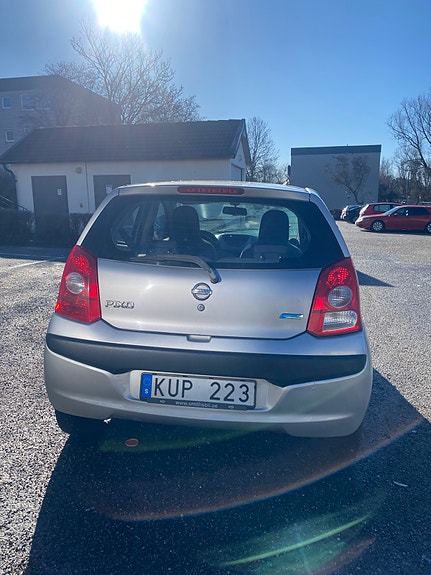 Nissan Pixo 3 of 5