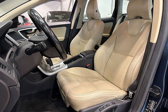 Volvo XC60 17 of 22