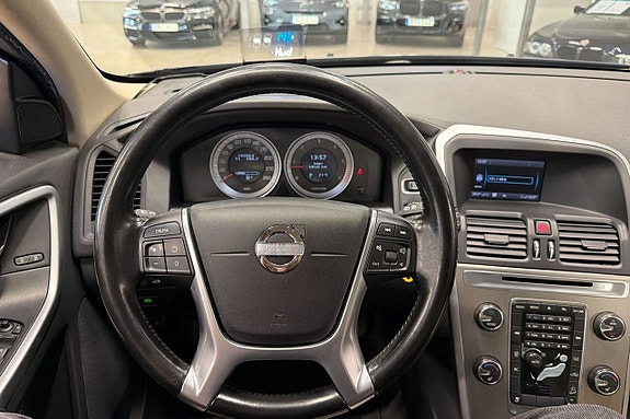 Volvo XC60 10 of 22