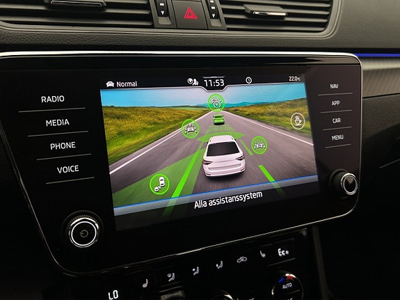 Skoda Superb 23 of 30