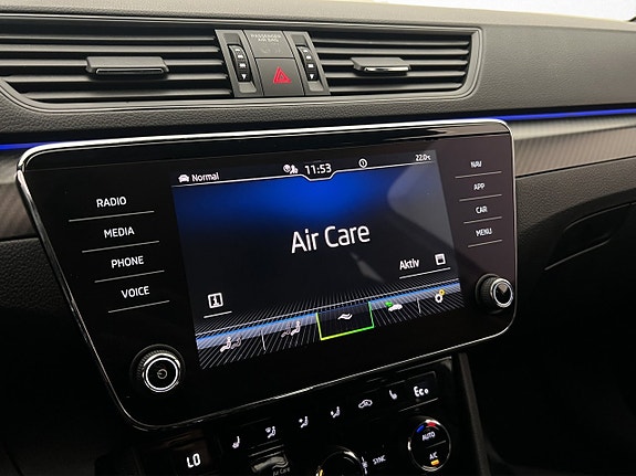 Skoda Superb 27 of 30