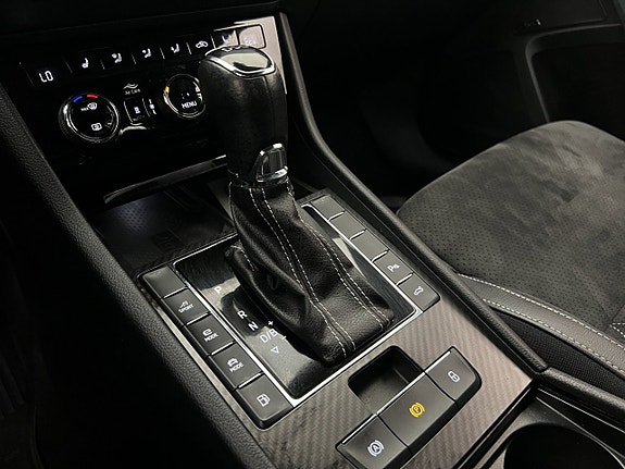 Skoda Superb 28 of 30