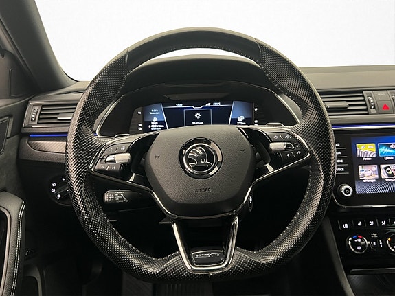 Skoda Superb 15 of 30