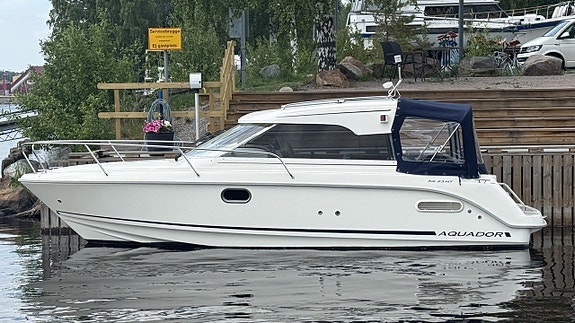 Aquador 23 HT -02, Mercruiser 220hk -14.