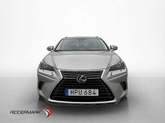 Lexus NX300h 2 of 5