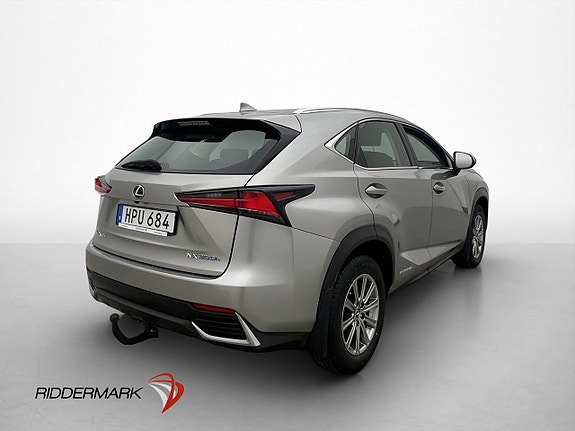 Lexus NX300h 8 of 30