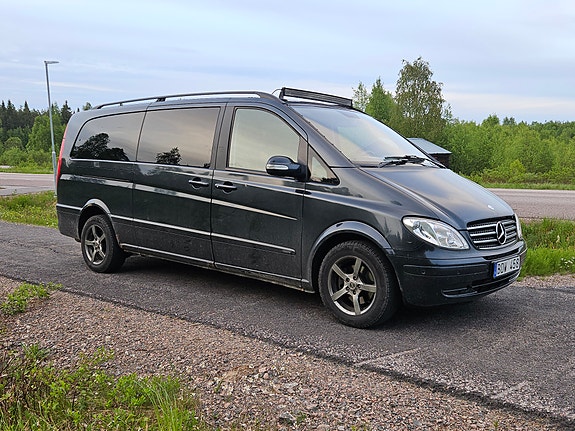 Mercedes-Benz Viano 3 of 5