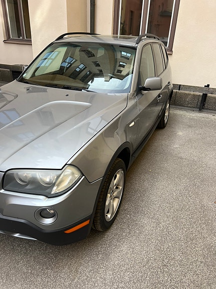 BMW 3.0SI 4 of 5