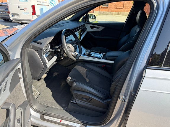 Audi Q7 8 of 18
