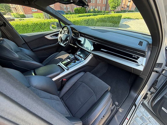Audi Q7 11 of 18