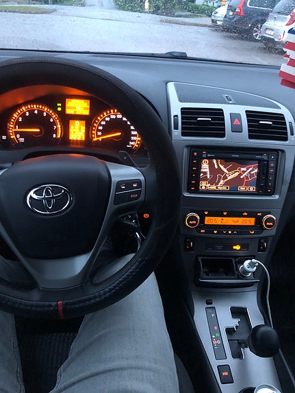 Toyota Avensis 5 of 5