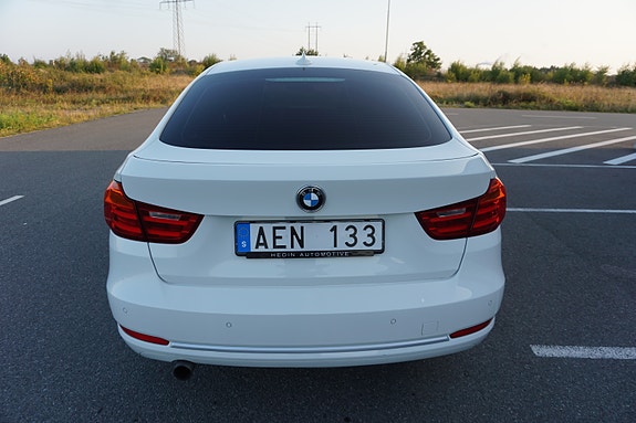 BMW 320d 5 of 17