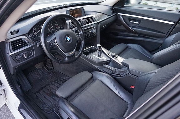 BMW 320d 10 of 17