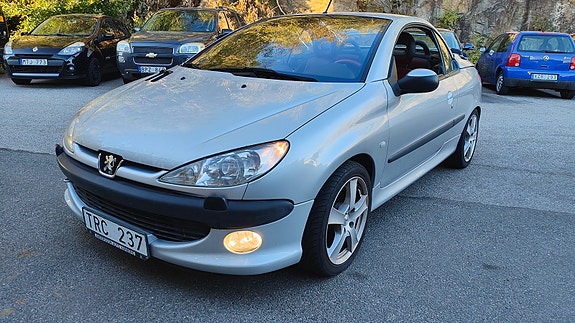 Peugeot 206 CC 2 of 4