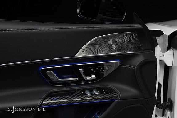 Mercedes-Benz SL63 17 of 26