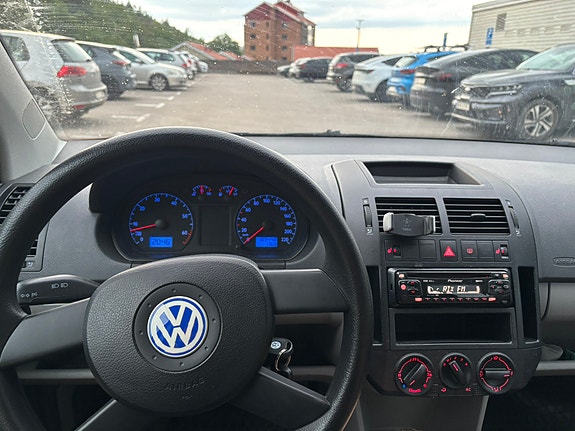 Volkswagen Polo 4 of 4