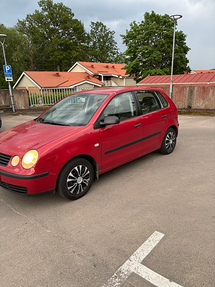 Volkswagen Polo 2 of 4
