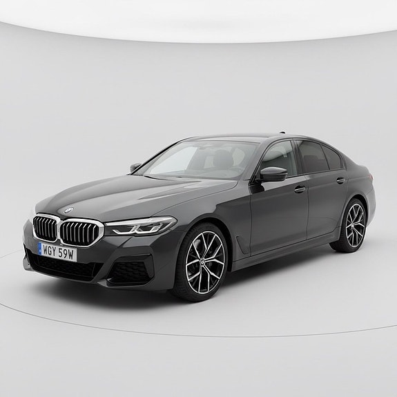 BMW 520d 2 of 5